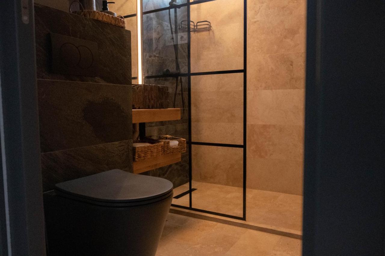 Cosy 2 Rooms Apartment In The Center Of The City Bukarest Eksteriør billede