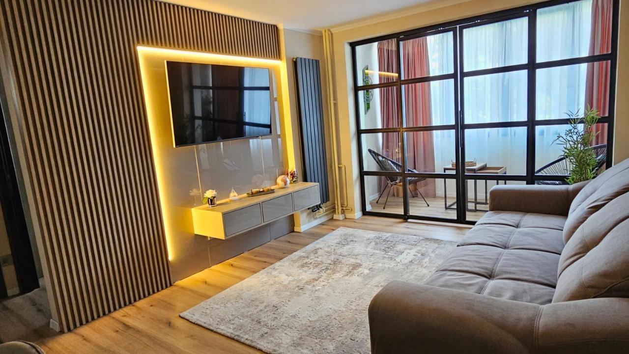 Cosy 2 Rooms Apartment In The Center Of The City Bukarest Eksteriør billede