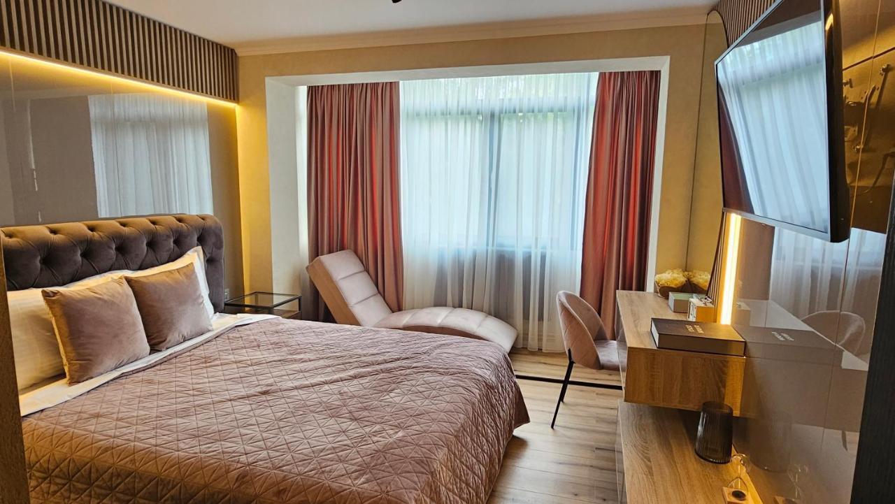 Cosy 2 Rooms Apartment In The Center Of The City Bukarest Eksteriør billede