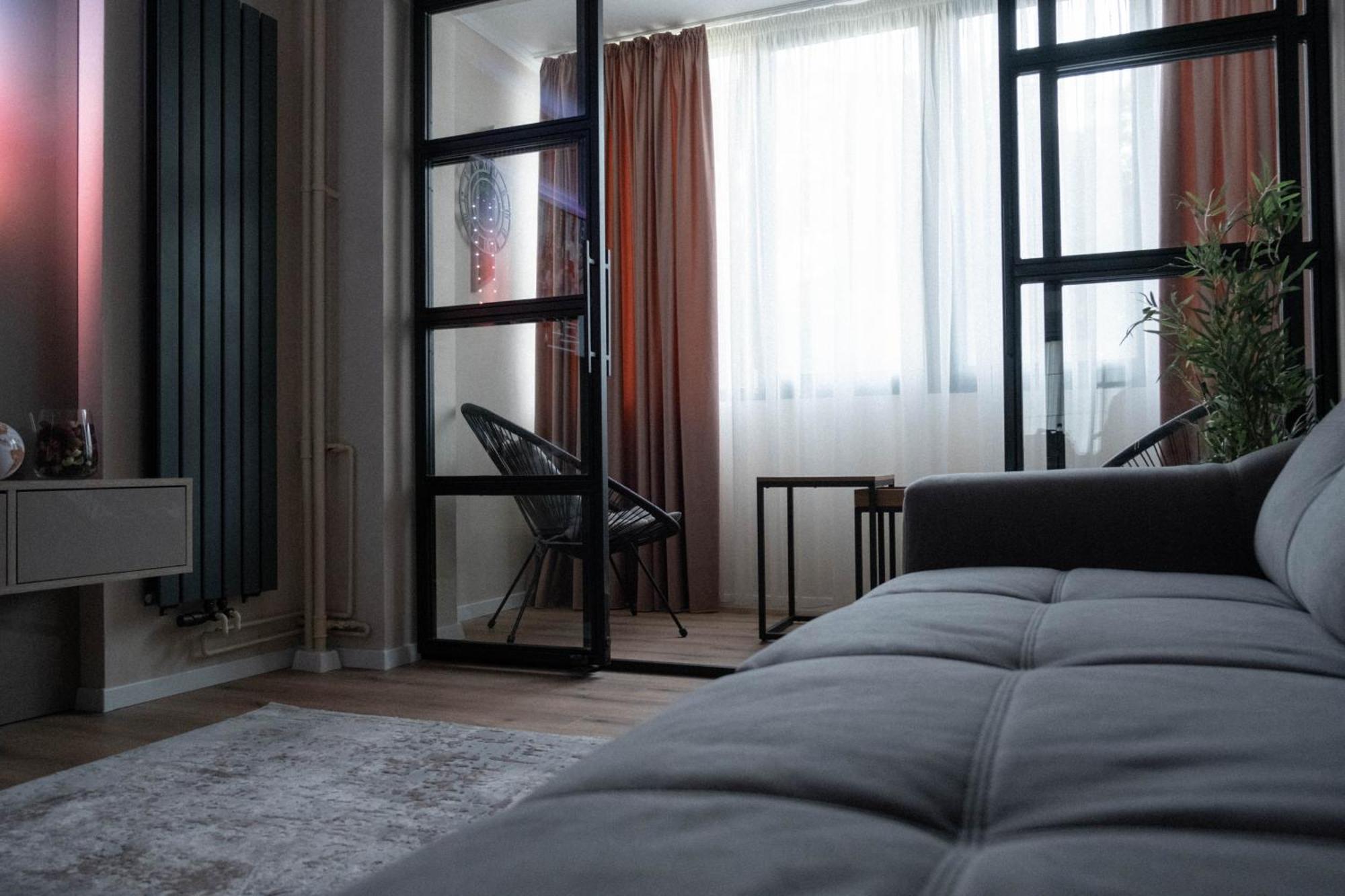 Cosy 2 Rooms Apartment In The Center Of The City Bukarest Eksteriør billede