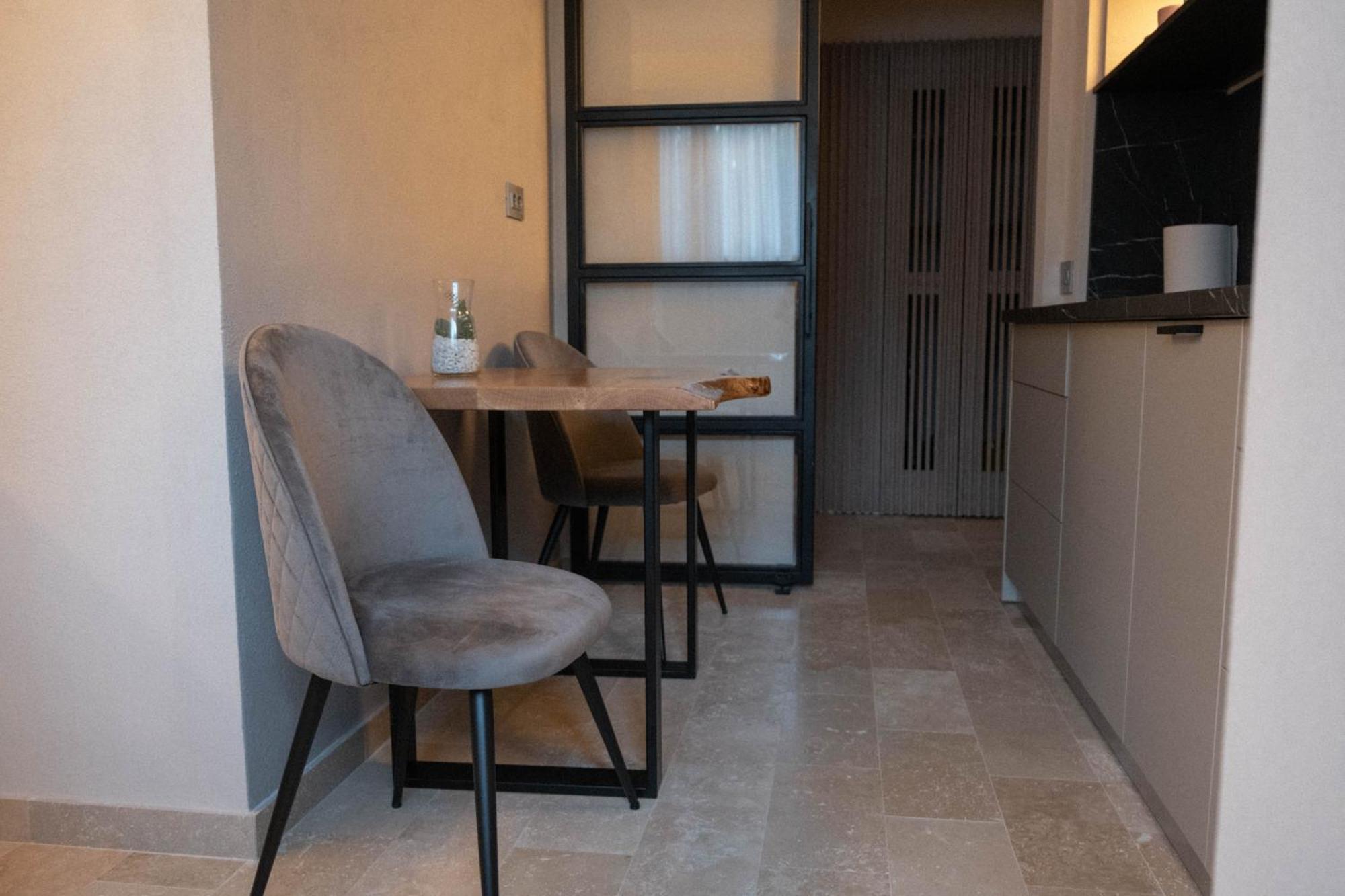 Cosy 2 Rooms Apartment In The Center Of The City Bukarest Eksteriør billede