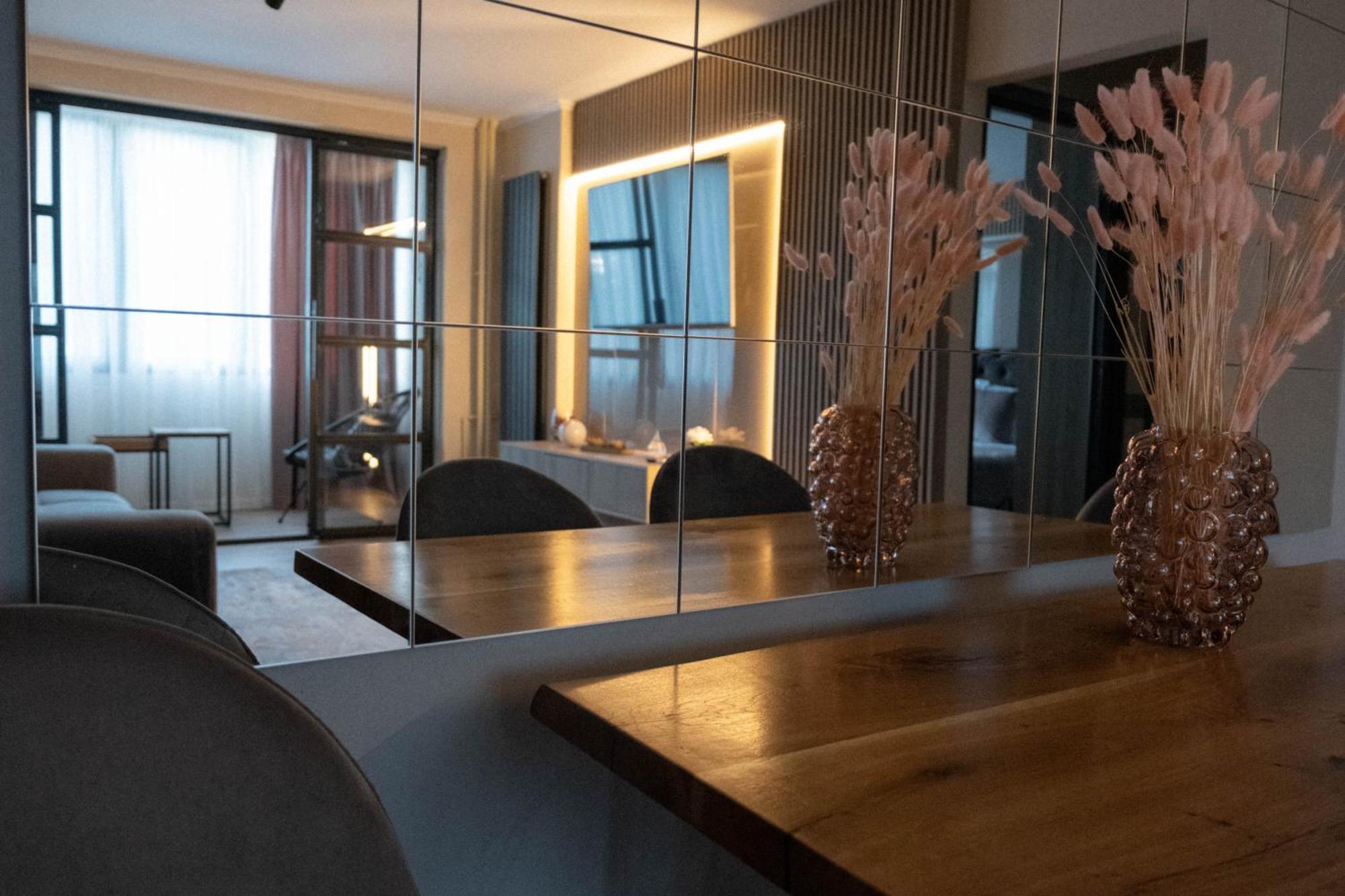 Cosy 2 Rooms Apartment In The Center Of The City Bukarest Eksteriør billede