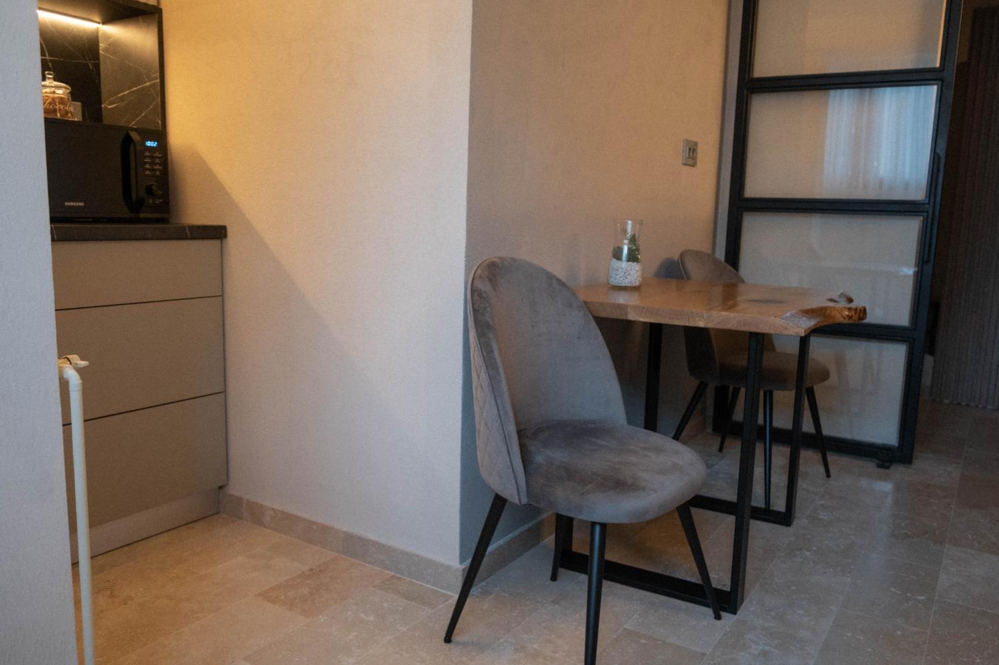 Cosy 2 Rooms Apartment In The Center Of The City Bukarest Eksteriør billede