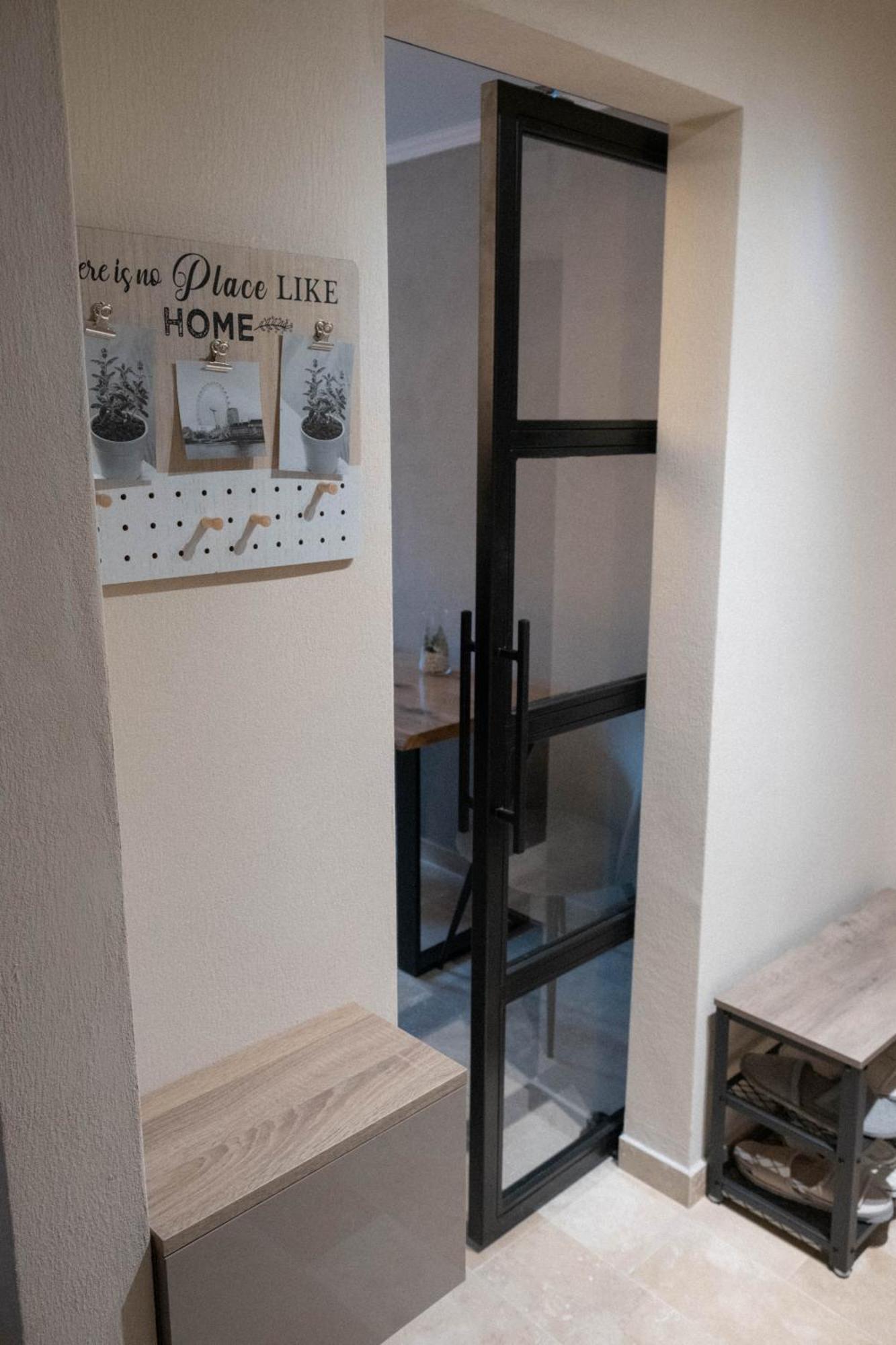 Cosy 2 Rooms Apartment In The Center Of The City Bukarest Eksteriør billede