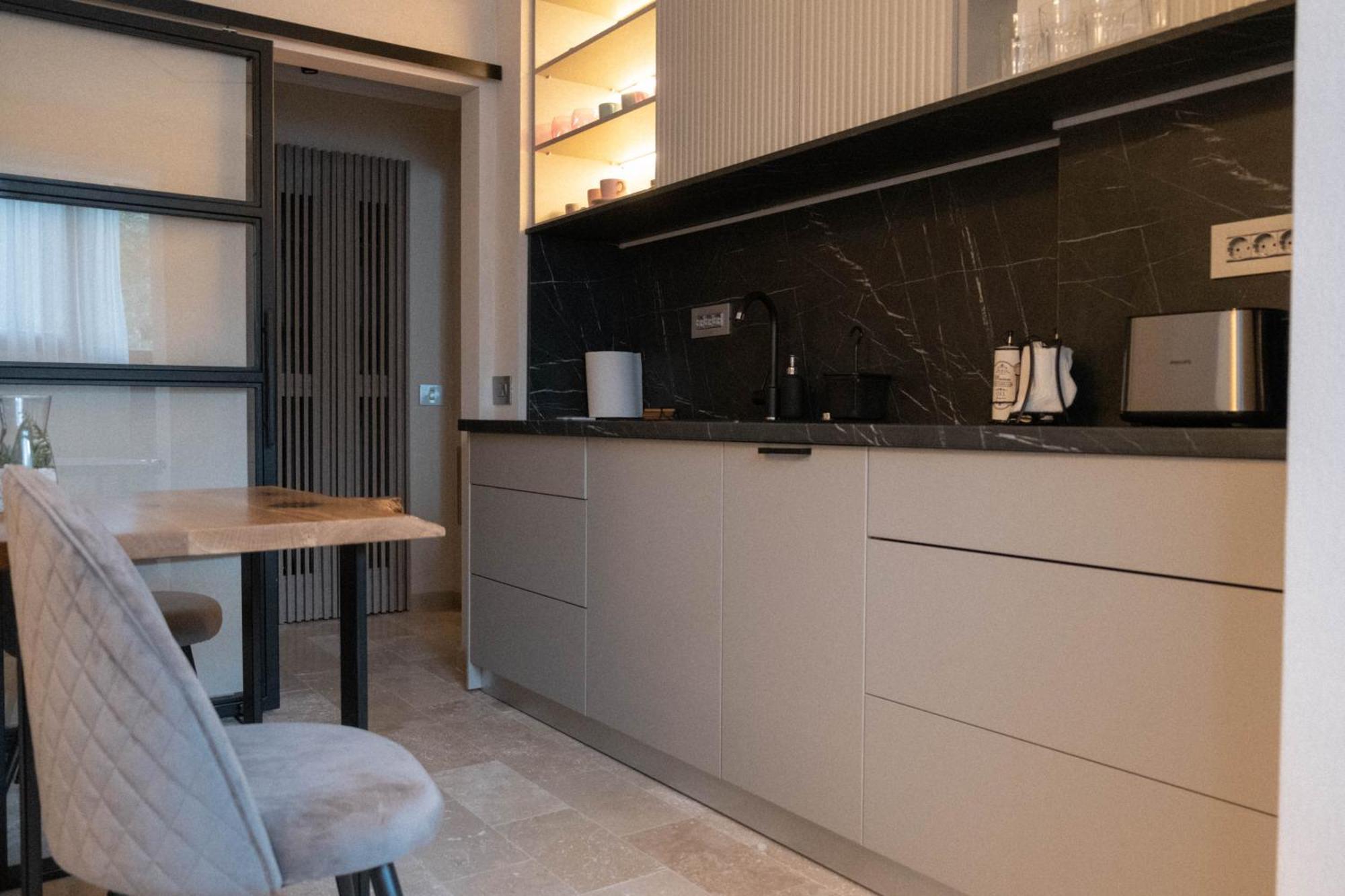 Cosy 2 Rooms Apartment In The Center Of The City Bukarest Eksteriør billede